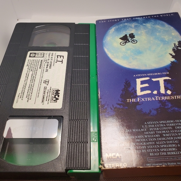 E.T. The Extra Terrestrial VHS 1982 Rare Green and Black Tape Spielberg VINTAGE - Picture 2 of 4